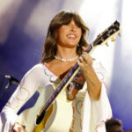 country-star-ella-langley-delivers-powerful-message-about-her-relationship-with-jesus-at-chicago-concert