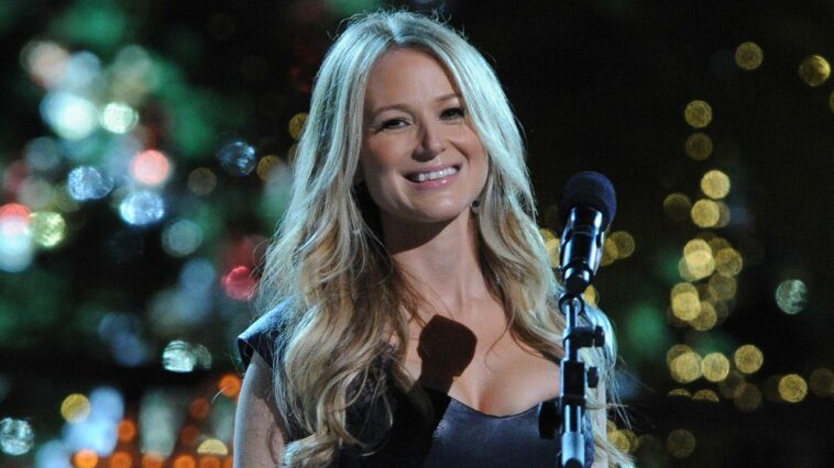 singer-jewel-reveals-how-shoplifting-addiction-during-homelessness-almost-destroyed-her