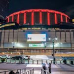 band-left-‘reeling’-after-fan-plunges-to-his-death-during-madison-square-garden-concert