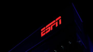 espn-analyst-loses-arm-in-serious-car-crash