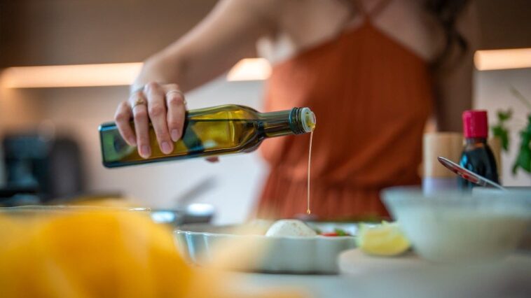one-common-type-of-fat-may-increase-diabetes-risk,-while-another-helps-fight-it