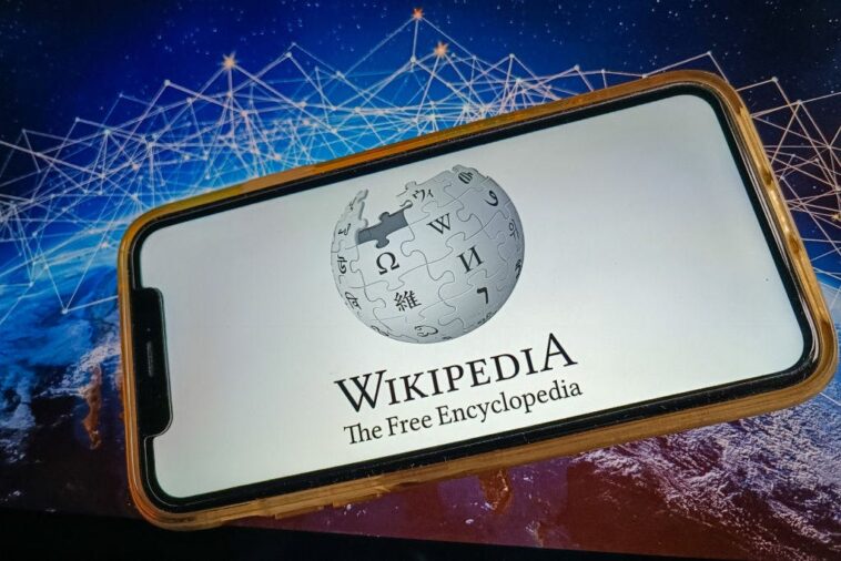 wikipedia-silences-its-own-founder-—-now-its-leftist-bias-is-training-ai