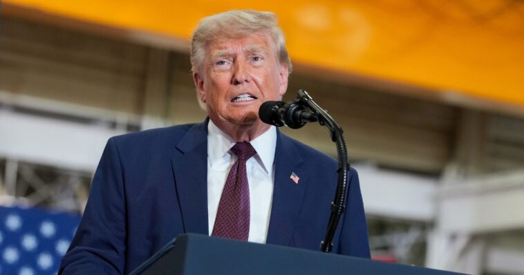trump-says-americans-are-being-‘gouged’-by-big-oil-companies,-demands-doj-investigation
