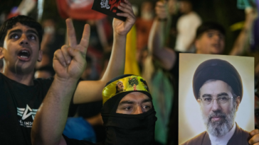 dem-sen.-murphy:-‘glad’-iran’s-‘price’-to-open-strait-was-ending-israeli-operation-in-lebanon