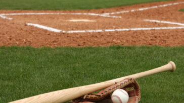 watch:-mississippi-sheriff’s-deputy-stripped-of-badge-after-viral-fight-with-baseball-umpire