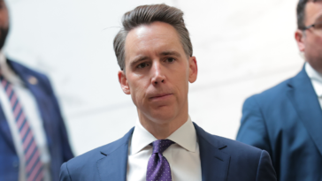 exclusive:-hawley-pushes-new-legislation-to-save-rural-emergency-rooms-from-‘breakneck’-closures