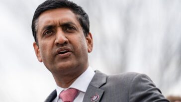 influential-dem-doubles-down-on-party’s-hard-left-turn-after-socialist-primary-sweeps
