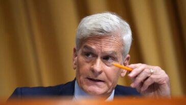 tempers-flare-and-voices-are-raised-as-trump-and-senate-republican-go-toe-to-toe-in-closed-door-meeting