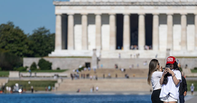 report:-reflecting-pool-seen-‘looking-good’-after-algae,-alleged-vandalism