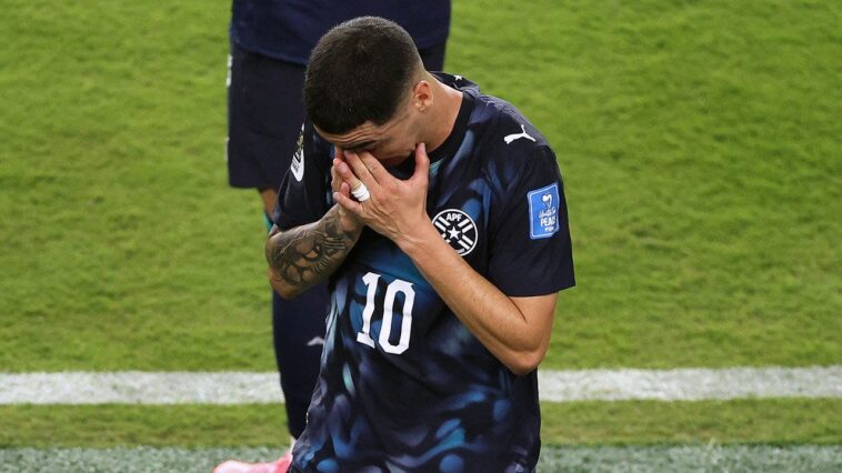 fifa-revokes-commentator’s-credentials-after-on-air-crash-out-for-the-ages-over-player’s-ejection