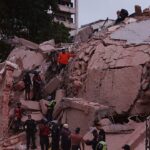 players,-fans-flee-stadium-as-powerful-earthquakes-strike-during-venezuela-baseball-game