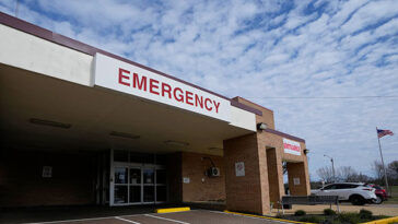 sen.-josh-hawley-introduces-bill-to-fund-emergency-rooms-in-rural-america:-‘lost-too-many-nationwide’