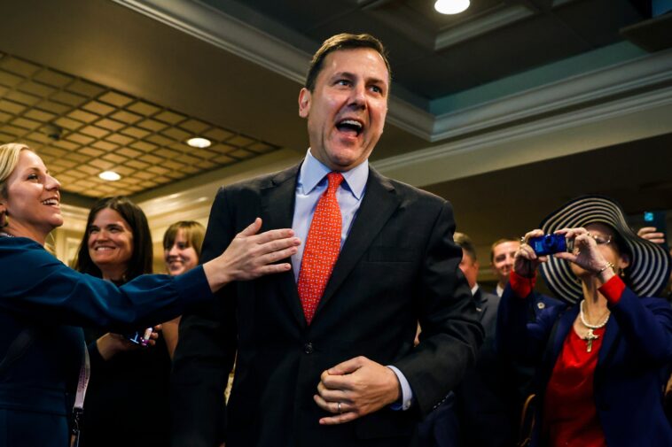 gop-rep-tom-kean-jr.-back-at-new-jersey-home-ahead-of-return-to-congress