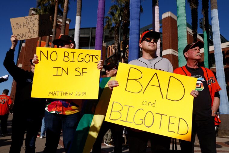 san-francisco-giants-fans-protest-and-shame-christian-pitchers-for-bible-verses-on-pride-night-caps