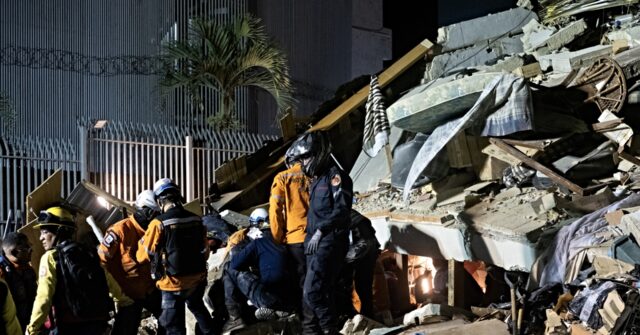 trump:-us.-ready-to-help-venezuela-as-death-toll-rises-after-deadly-earthquakes