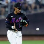 mets-brutal-season-comes-to-head-with-6-error-game-in-doubleheader-sweep,-chants-for-former-star-out-of-anger