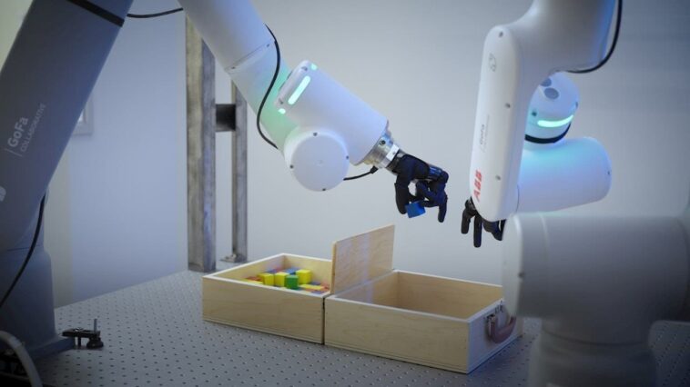 bionic-hands-are-now-teaching-robots-to-feel