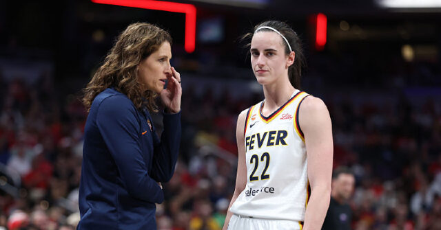 watch:-fever-coach-blasts-wnba-refs-after-caitlin-clark-gets-a-fist-in-the-neck,-no-foul-called