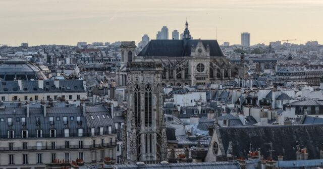 picturesque-paris-rooftops-become-like-ovens-amid-scorching-heat-wave