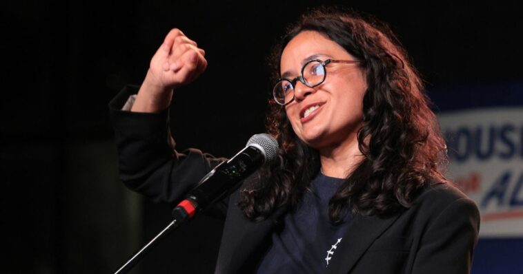 here-are-the-socialists-dems-are-nominating-in-ny:-likely-us-rep-says-she’d-‘abolish-pre-check,’-nationalize-airline-industry