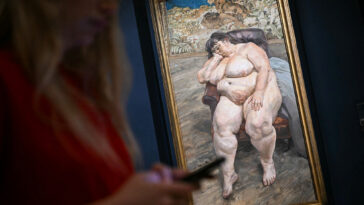 sultry-nude-of-working-class-londoner-painted-by-sigmund-freud’s-grandson-fetches-$39m-at-auction