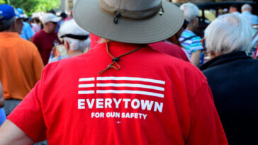 executive-compensation-shows-gun-control-lobby’s-deep-pockets