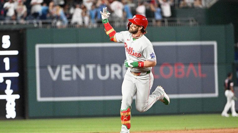 bryce-harper-responds-to-vulgar-chants-from-national-fans-with-a-home-run-and-a-gesture-during-his-trot
