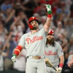 bryce-harper-explains-finger-gesture-after-‘weird’-abuse-from-nationals-fans