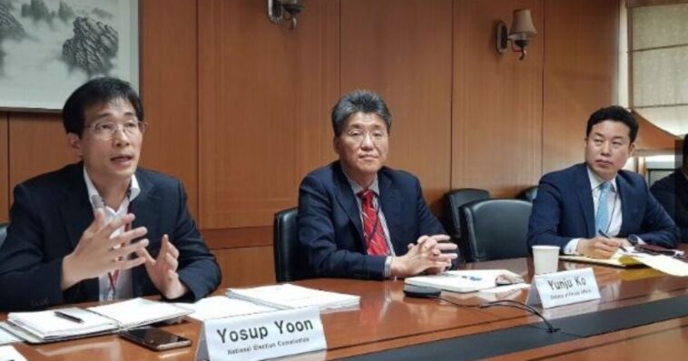 why-did-us.-election-officials-seek-south-korea’s-election-expertise-before-the-2020-presidential-election?