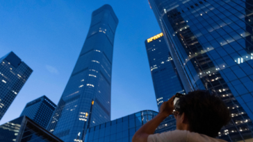 plane-crashes-into-beijing’s-tallest-building,-prompting-sweeping-chinese-censorship