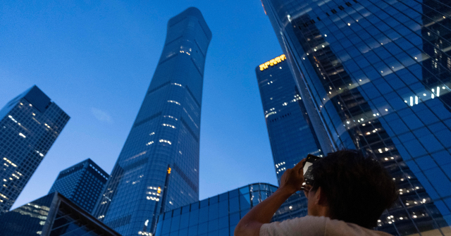 plane-crashes-into-beijing’s-tallest-building,-prompting-sweeping-chinese-censorship