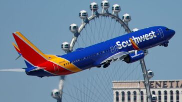 pilot-teams-up-with-daughter-on-his-final-flight-for-southwest