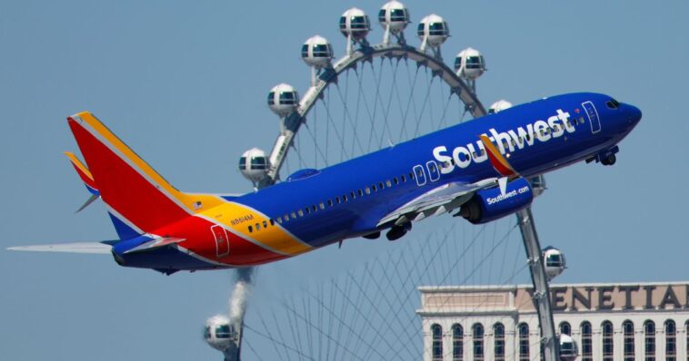 pilot-teams-up-with-daughter-on-his-final-flight-for-southwest