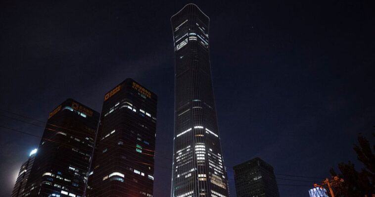 plane-strikes-beijing’s-tallest-skyscraper