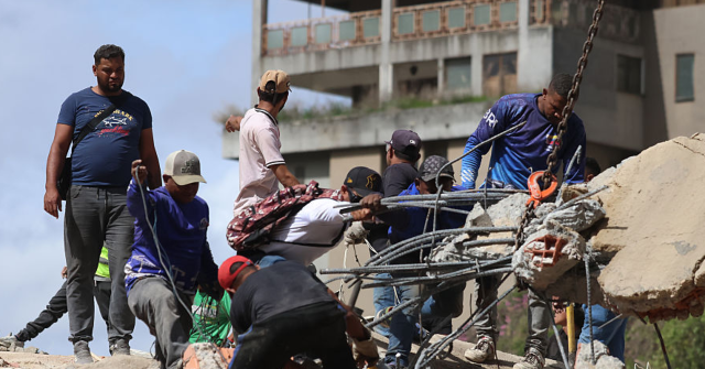 shocking-footage-of-baby-pulled-out-of-rubble-in-venezuela
