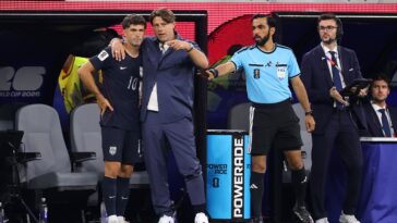 mauricio-pochettino’s-post-loss-message-doesn’t-mesh-with-world-cup-tone-he’s-been-setting