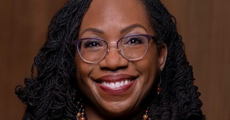 justice-jackson-hit-with-a-major-constitutional-lesson-following-her-dissent-in-hawaii-gun-rights-case-–-state-relied-on-an-old-‘black-code’-law-to-disarm-residents