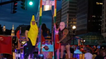 gay-pride-parade-in-providence,-ri-features-float-with-rainbow-guillotine-and-other-violent-imagery-aimed-at-city’s-gay-mayor-(video)