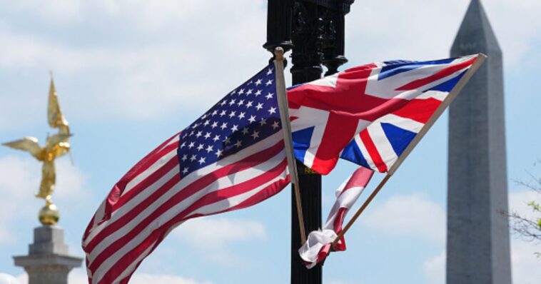 englishman-visits-america-for-world-cup,-meets-trump:-‘i-now-understand-the-american-dream’