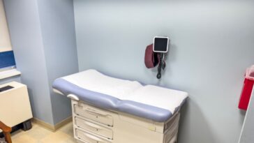 doctor-pushing-puberty-blockers-on-teen-boy-was-charged-with-possessing-child-porn