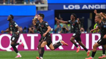 canada-advances-to-first-world-cup-round-of-16-as-thrilling-late-goal-eliminates-south-africa