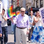 watch:-chuck-schumer-booed-at-pride-parade