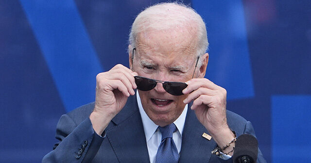 watch:-biden-is-confused-once-again-trying-to-exit-the-stage-after-ranting-speech-against-trump