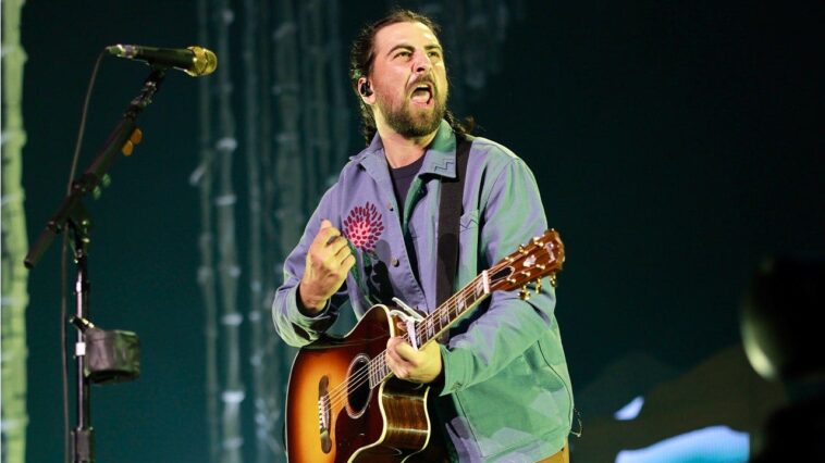 rock-star-forced-to-issue-plea-after-shocking-incident-at-philadelphia-tour-stop
