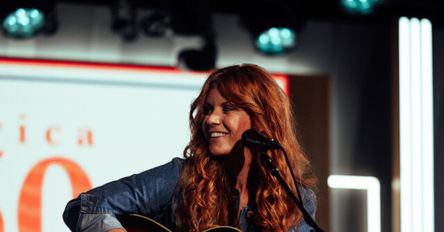american-soundtrack:-grammy-award-winner-andrea-pearson-says-‘it’s-for-me-and-you’-inspired-by-becoming-an-american-citizen:-‘i-wouldn’t-trade-it-for-anything’