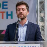 nervous-speaker-at-pride-event-relaxes-by-imagining-the-crowd-fully-clothed