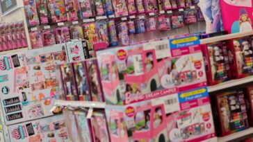 adult-content-hidden-inside-popular-toy-goes-viral