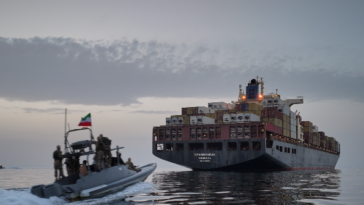 german-shipping-giant-warns-strait-of-hormuz-chaos-is-the-‘new-normal’