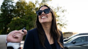 ‘far-too-big’:-aoc-calls-for-breaking-up-apple-due-to-price-increases