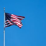 homeowners-outraged-after-hoa-demands-american-flags-come-down